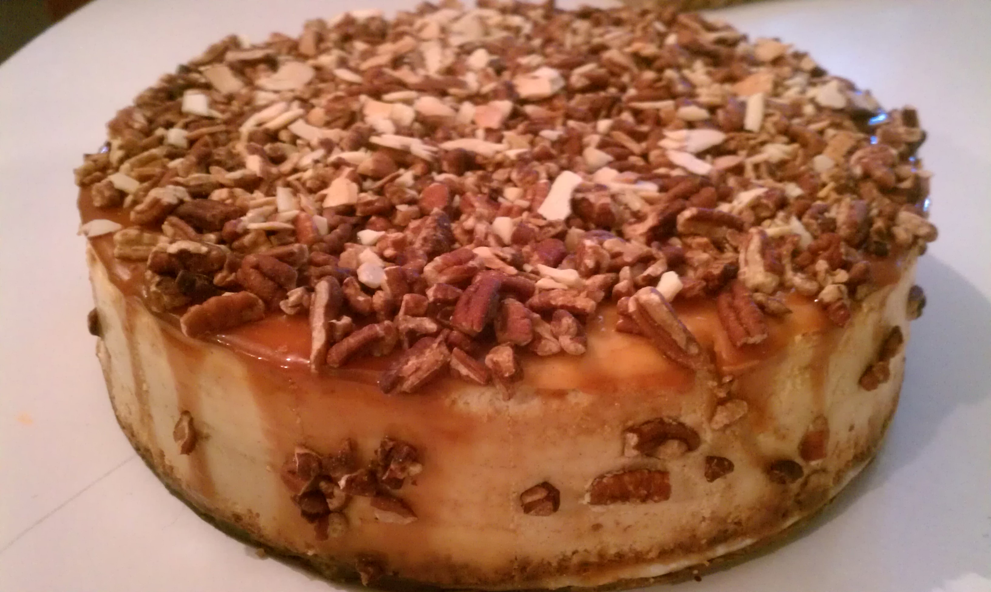 Cheesecake - Praline Pecan with almonds